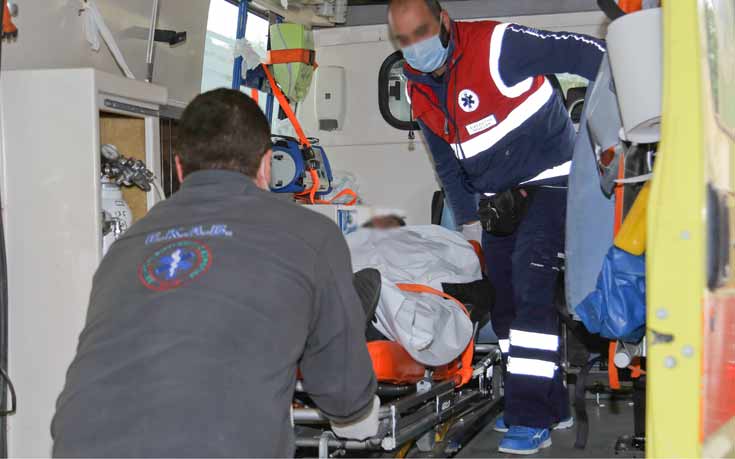 Σοβαρό τροχαίο με δυο νταλίκες στην εθνική - Κλειστό το ρεύμα ανόδου προς Λαμία - Media