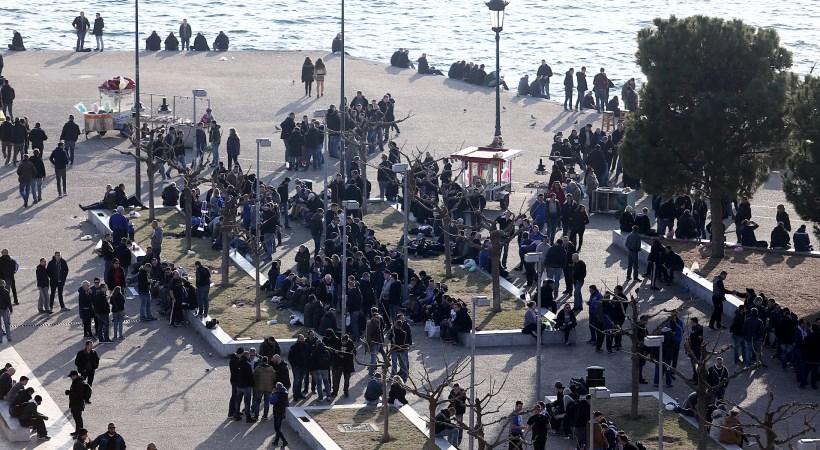 Οπαδοί της Βαρντάρ Σκοπίων και της Σάλκε ποζάρουν παρέα στη Θεσσαλονίκη - Σύμπραξη στα επεισόδια (Photo) - Media