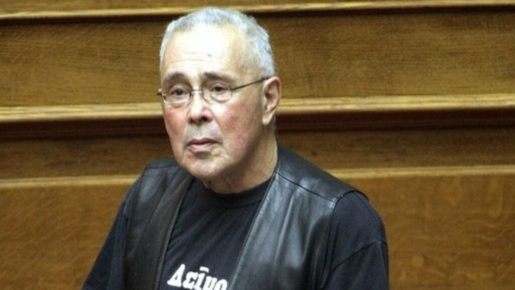 Συνταρακτική εξομολόγηση Κώστα Ζουράρι on camera - Η ασθένεια που τον απειλεί με τύφλωση (Video) - Media