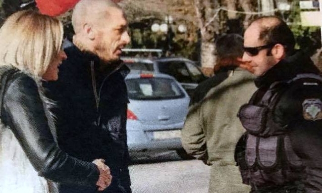 Ο αστυνομικός που διέκοψε τη χαλαρή βόλτα Μπρούνο Τσιρίλο - Έλενα Ασημακοπούλου στην Κηφισιά  - Media