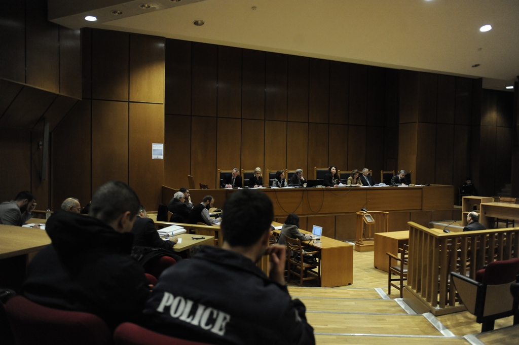 Δίκη της Χρυσής Αυγής: «Ήρθαν, τα έσπασαν και έφυγαν» - «Υπήρχε τρόμος… Το κατάφερε η Χρυσή Αυγή» - Media