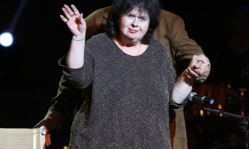 Οι γιατροί έκαναν ό,τι μπορούσαν - Εξακολουθεί να νοσηλεύεται σε κρίσιμη κατάσταση η Αρλέτα - Media