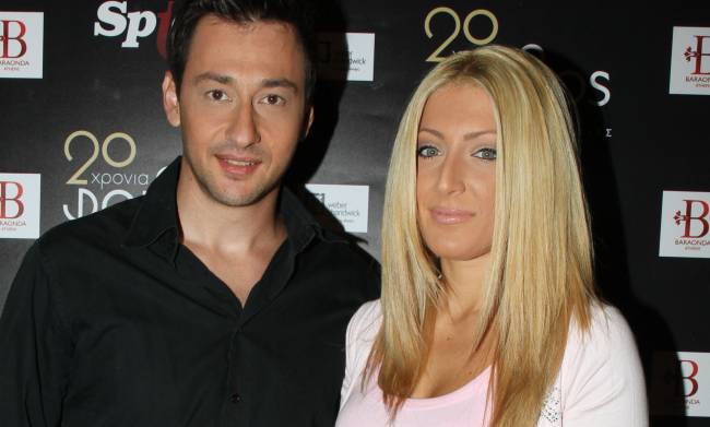 Το πρώτο μήνυμα της συζύγου του Πάνου Καλλίδη μετά το τροχαίο - Media