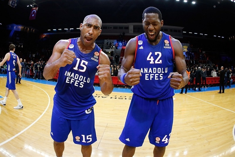 Αρνήθηκαν την είσοδο σε εστιατόριο σε μπασκετμπολίστα μεγάλης ομάδας, λόγω χρώματος  - Media