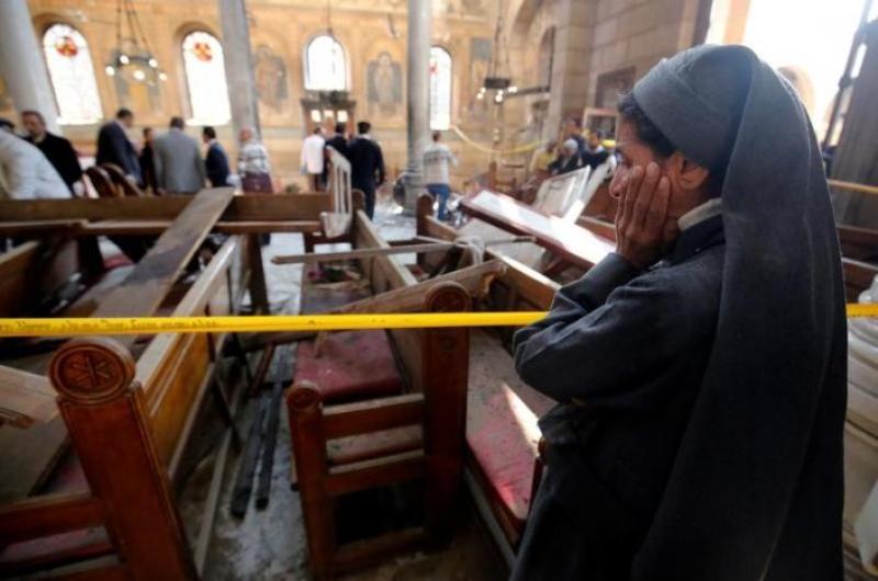 Φρικτό βίντεο του ISIS: Εγώ έκανα την επίθεση στη χριστιανική εκκλησία στην Αίγυπτο (Video) - Media