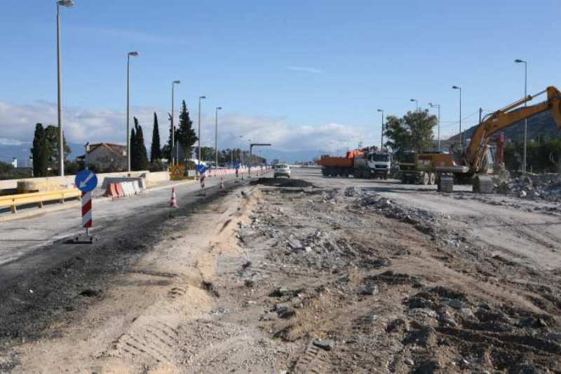 «Ξηλώθηκε» ο παλαιός σταθμός των διοδίων στο Ρίο (Photos) - Media
