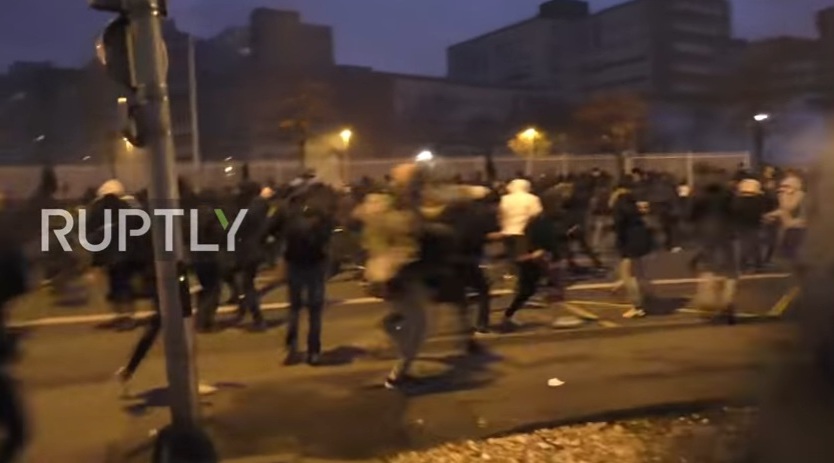 Επεισοδιακή νύχτα στη Γαλλία - Διαδηλώσεις κατά της αστυνομικής βίας (Video) - Media