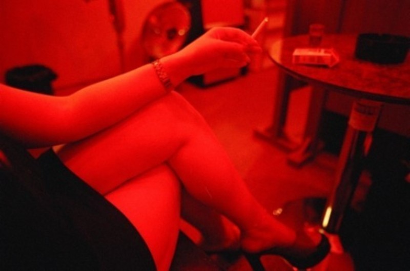 Θεσσαλονίκη: Πόρνη λήστεψε με τον σύντροφό της οίκο ανοχής - Media