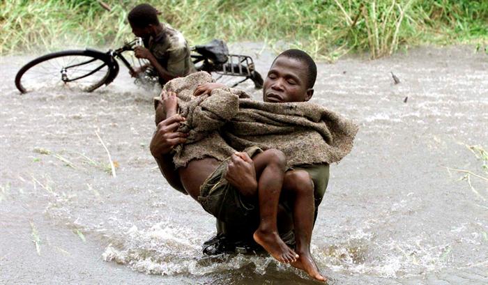 Τροπικός κυκλώνας σάρωσε τη Μοζαμβίκη: Επτά νεκροί - Τουλάχιστον 130.000 άτομα εκτοπίστηκαν (Photos) - Media