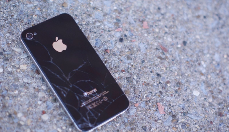 Σπασμένο iPhone πωλείται για 150.000 δολάρια - Υπάρχει λόγος ή είναι απάτη; (Photo) - Media
