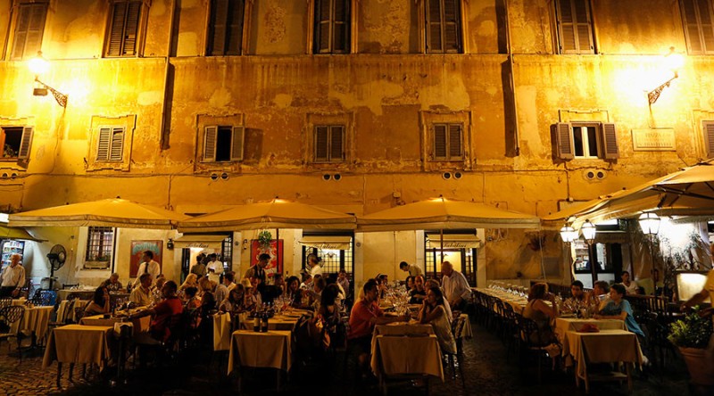 Ιταλικό εστιατόριο προσφέρει 5% έκπτωση στις οικογένειες αν τα παιδιά φέρονται πολιτισμένα! - Media