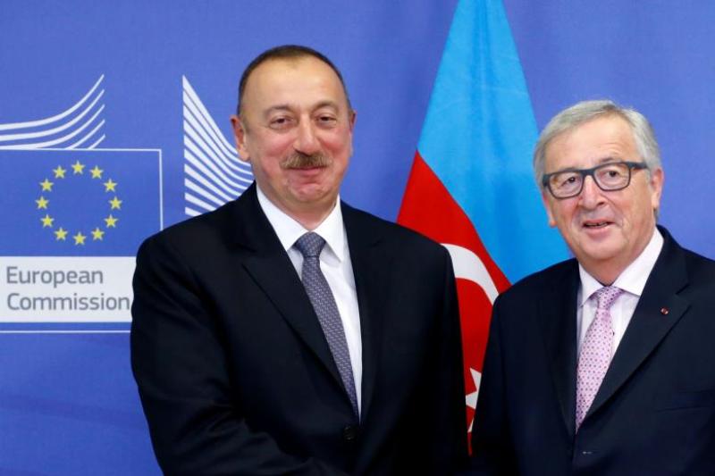Νέα απίστευτη δήλωση Γιουνκέρ - Τι είπε για τη συνάντησή του με τον Αζέρο πρόεδρο  - Media