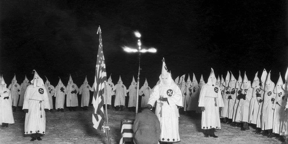 Πρώην επικεφαλής της Κου Κλουξ Κλαν στηρίζει Λεπέν - Media