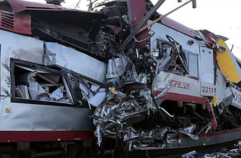 Σύγκρουση τρένων στο Λουξεμβούργο - Ένας νεκρός και δύο τραυματίες (Photos) - Media