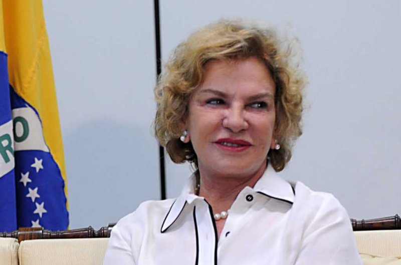 Συγκίνηση από την απόφαση πολιτικού να δωρίσει τα όργανα της εγκεφαλικά νεκρής συζύγου του - Media