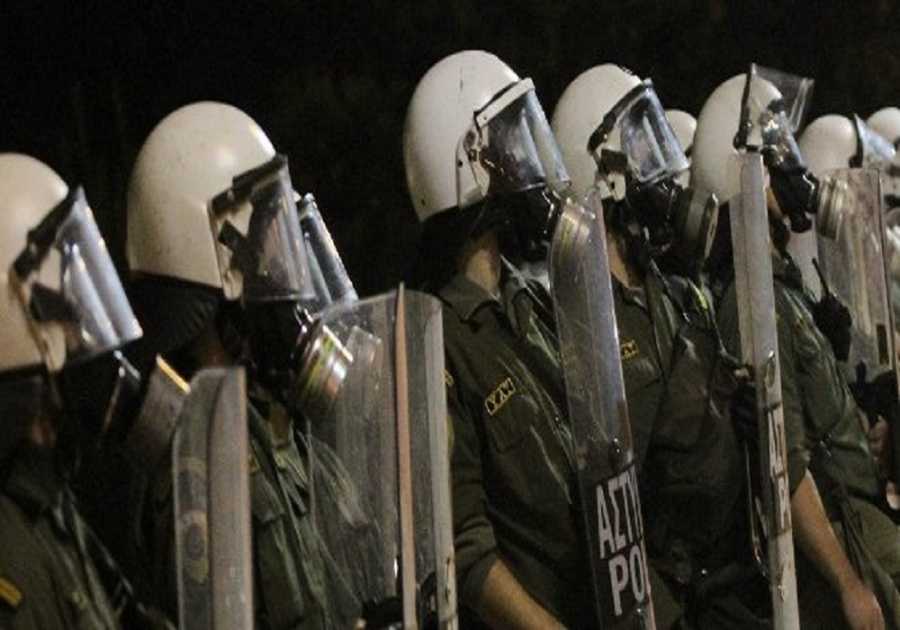 Επίθεση σε διμοιρία των ΜΑΤ στη Χαριλάου Τρικούπη	 - Media