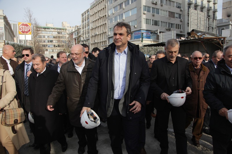 Στο εργοτάξιο του Μετρό Πειραιά ο Κυριάκος Μητσοτάκης (Photos) - Media