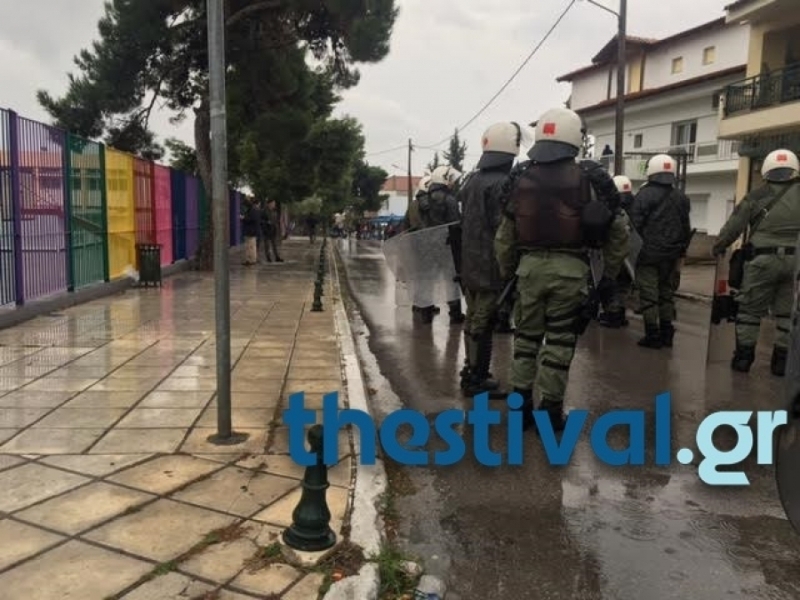 Ωραιόκαστρο: Νέα συγκέντρωση της "Πατριωτικής Ένωσης Ελλήνων" για τα προσφυγόπουλα - Media