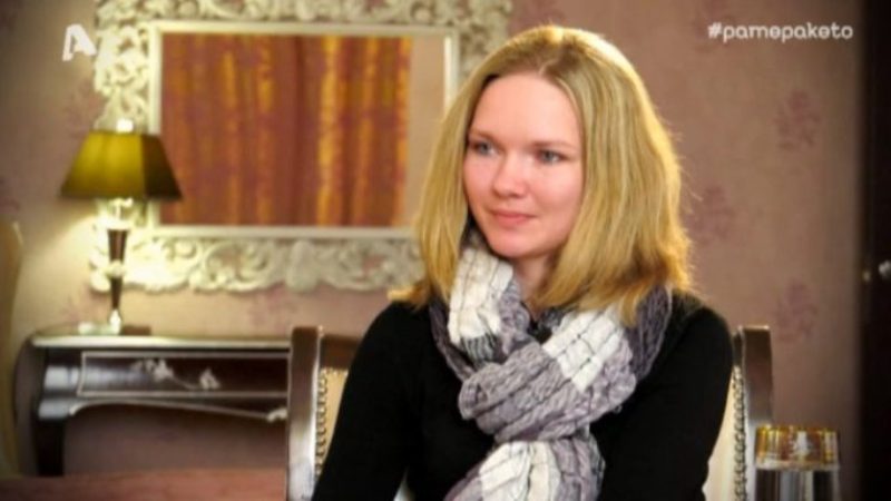 Πάμε Πακέτο: «Η μητέρα μας έβαζε να καθόμαστε γονατιστές πάνω σε χοντρό αλάτι και σπασμένο γυαλί...» (Video) - Media