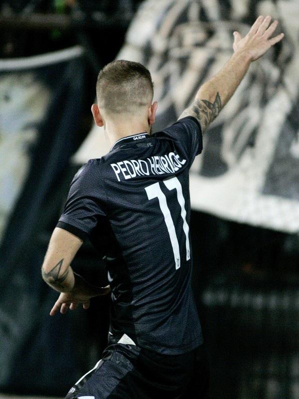 Η εξήγηση του Ενρίκε για τον πανηγυρισμό του: Ποτέ ναζισμός, μόνο ΠΑΟΚ (Photo) - Media