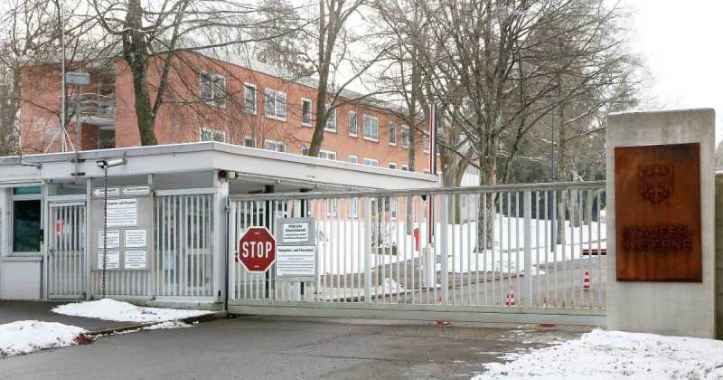 Σάλος στη Γερμανία: Ανάγκαζαν νεοσύλλεκτες να χορεύουν γυμνές σε στρατιωτική βάση - Media