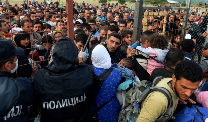 Προκλητικός ο Αυστριακός ΥΠΕΞ στα Σκόπια, ευλόγησε τα γένια του: «Η Μακεδονία έκλεισε το δρόμο στους πρόσφυγες»  - Media