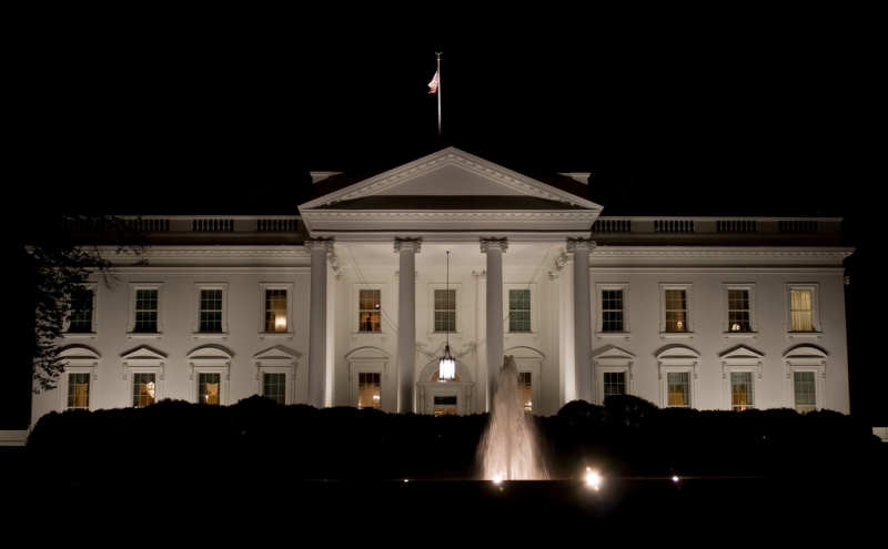 New York Times: Ούτε τα φώτα στον Λευκό Οίκο δεν ξέρει να χειριστεί το επιτελείο του Τραμπ! - Συνεδριάσεις στο σκοτάδι - Media