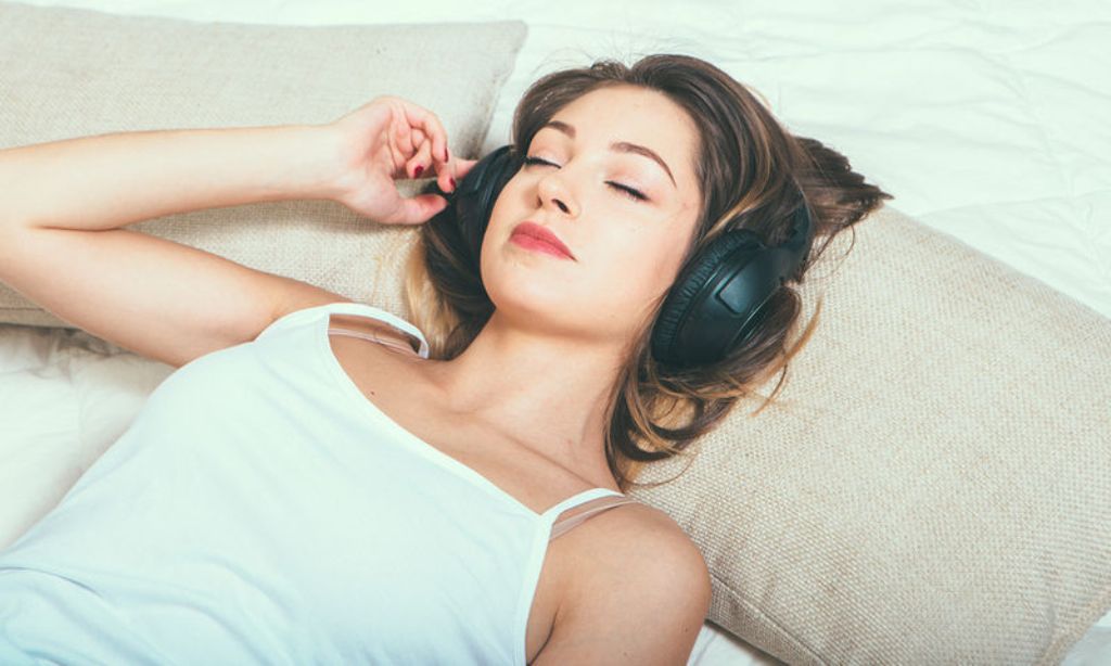 Πέντε τραγούδια για να κοιμηθείτε πιο εύκολα (Videos) - Media