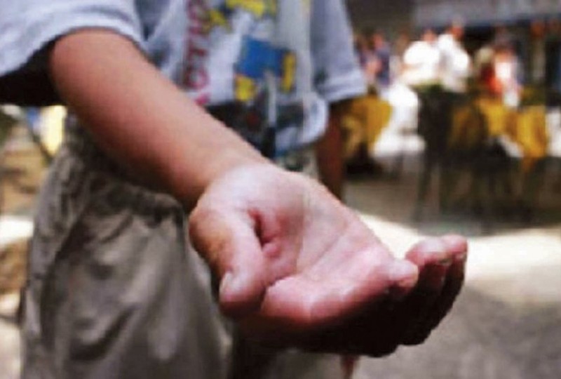 Κομοτηνή: Σοκάρει η ιστορία του μικρού ζητιάνου - Τον χτυπούσαν οι γονείς του για να μαζεύει χρήματα - Media