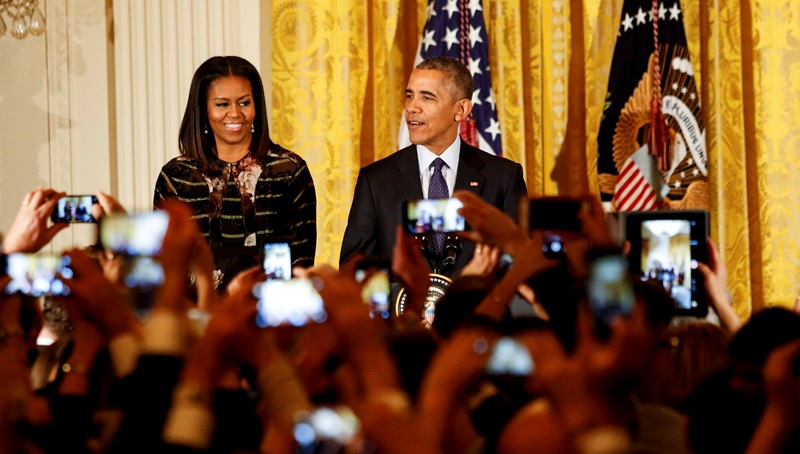 Το συμβόλαιο-μαμούθ του ζεύγους Ομπάμα με τον εκδοτικό οίκο Penguin - Media