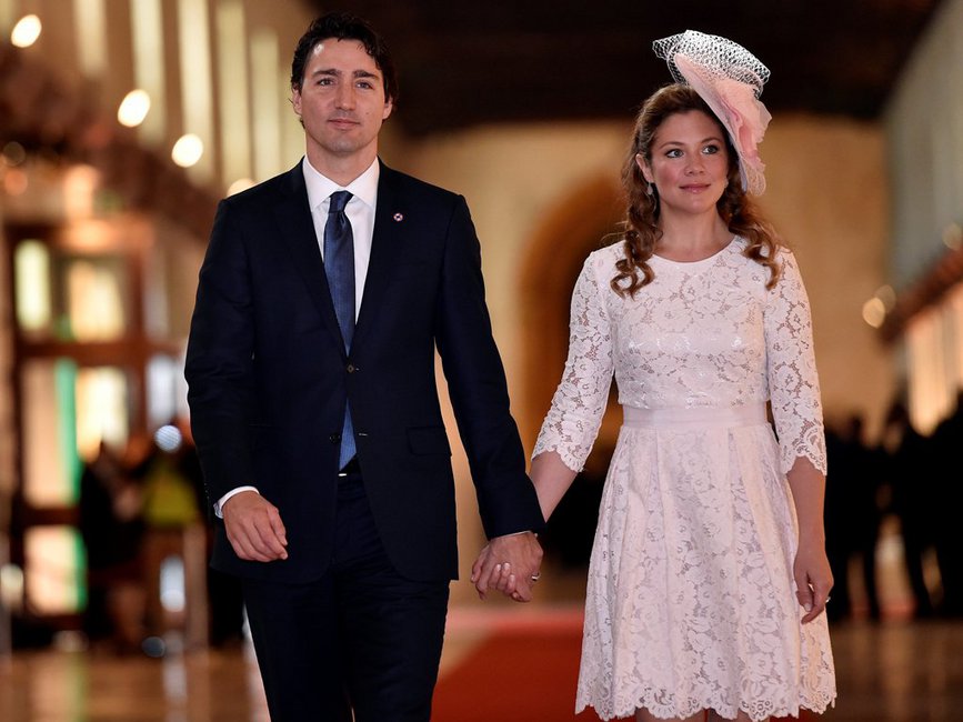 Η εκπληκτική ζωή της «άγνωστης» Σοφί Τριντό - Η 41χρονη σύζυγος ενός από τους πιο σέξι πολιτικούς στον κόσμο (Photo) - Media