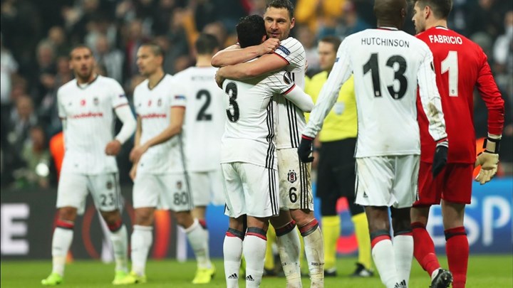 Προκλητικοί οι Τούρκοι - Πως πανηγύρισαν την πρόκριση επί του Ολυμπιακού - Media