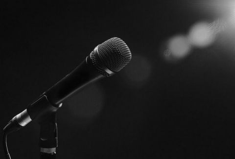 Νεκρός στα 46 του κορυφαίος τραγουδιστής - Εξετάζεται και το ενδεχόμενο αυτοκτονίας (Photo) - Media