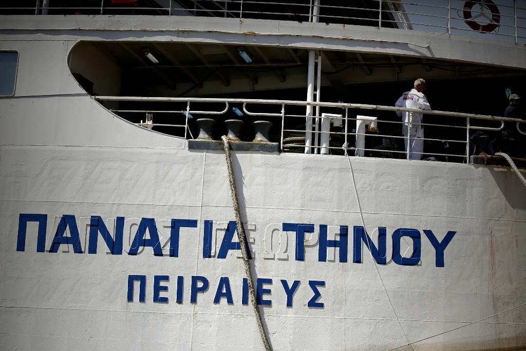 Την Τρίτη το τελευταίο δρομολόγιο του πλοίου «Παναγία Τήνου» (Photos) - Media