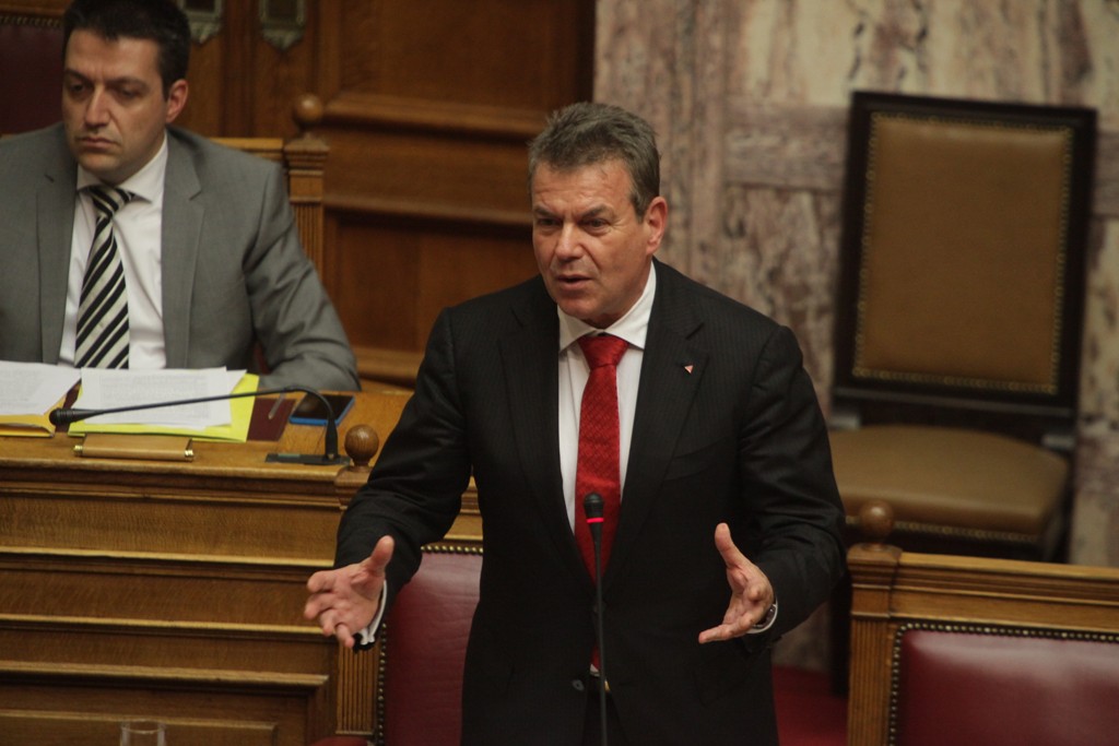 Πετρόπουλος: Η κυβέρνηση διαφωνεί με την απελευθέρωση των ομαδικών απολύσεων - Media