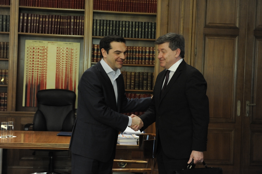 Τσίπρας: Τέλος στην εξαίρεση από το ευρωπαϊκό κεκτημένο για τα εργασιακά δικαιώματα - Media