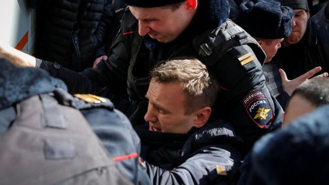 Συνελήφθη ο μεγάλος πολιτικός αντίπαλος του Πούτιν - Τα σκάνδαλα που αποκάλυψε - Media