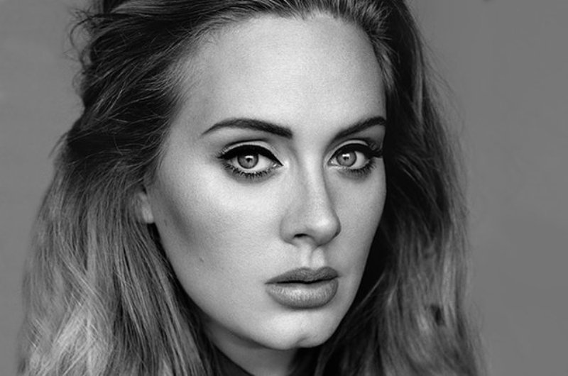 Η Adele δημοσίευσε μια φωτογραφία από τα γενέθλιά της και έχει αναλογίες μοντέλου (Photo) - Media