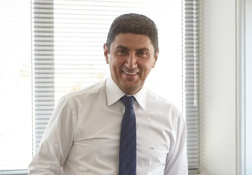 Είδε ήλιο και βούτηξε ο Αυγενάκης (Photo) - Media