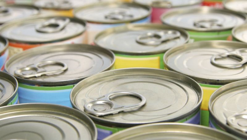 Προσοχή: Τι ελέγχουμε όταν αγοράζουμε τρόφιμα σε κονσέρβες - Media