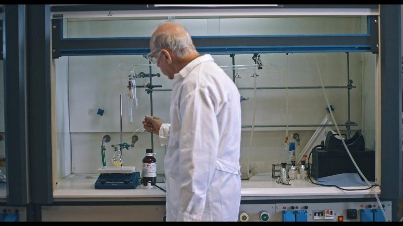 Δύο σπουδαίοι Έλληνες ερευνητές στους «Φάρους» του COSMOTE HISTORY - Media