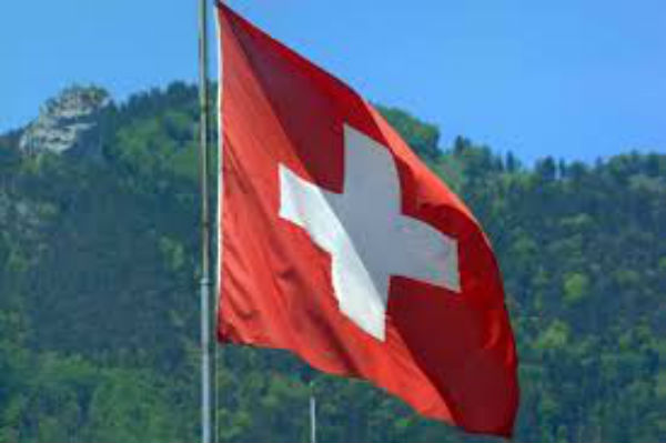 Απόφαση - σταθμός για δανειολήπτες σε ελβετικό φράγκο - Media