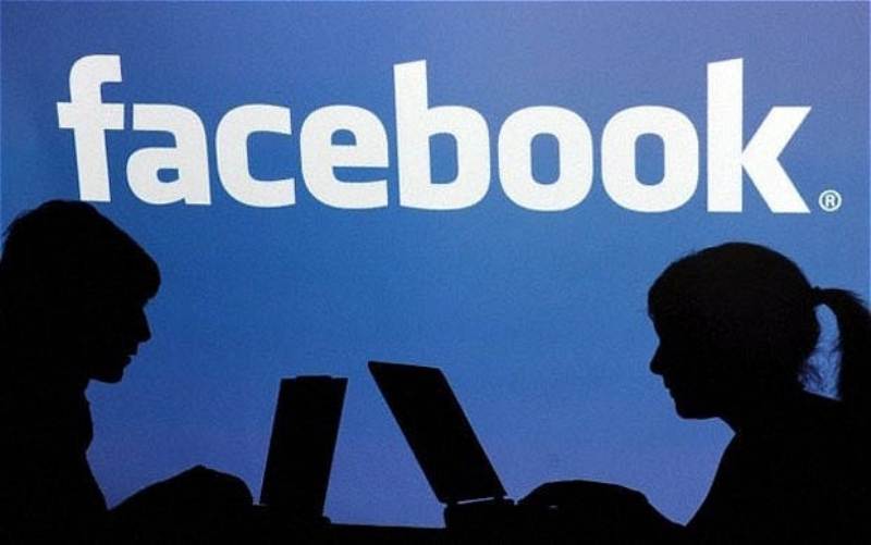 Σοκ: Έκλεψε φωτογραφίες της από το Facebook και την εκβίαζε - Media