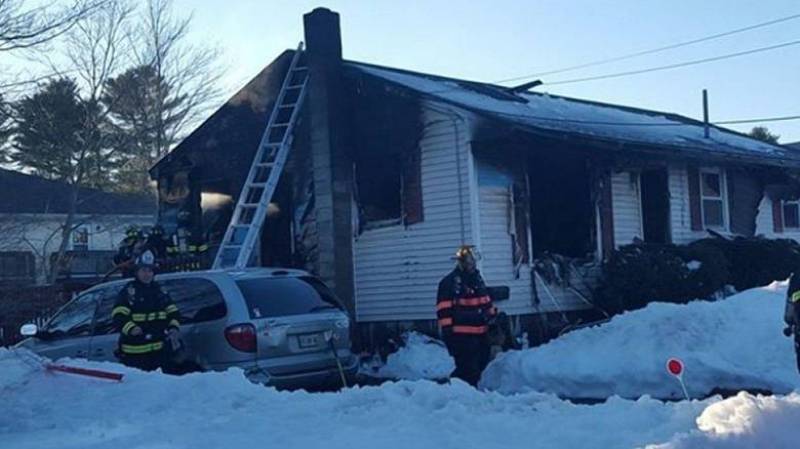 Πρσπάθησε να σκοτώσει μυρμήγκια και έκαψε το σπίτι και τα κατοικίδια - Media