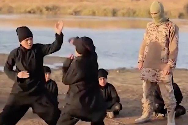 Ο ISIS απειλεί για πρώτη φορά την Κίνα - Εκπαιδεύει νεαρούς Κινέζους για να κάνουν επιθέσεις στη χώρα (Photos - Video)  - Media