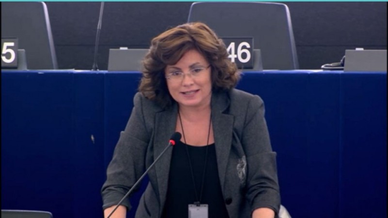 Σπυράκη: Μόνο αν κερδίσει η Ελλάδα το τζόκερ δεν πειραχτούν συντάξεις - αφορολόγητο - Media