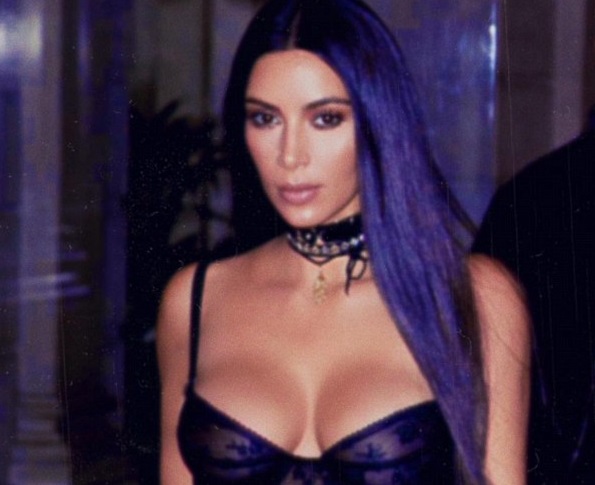 H Κιμ Καρντάσιαν το τερμάτισε: Έβαψε γκοθού την 3χρονη κόρη της (Photo) - Media