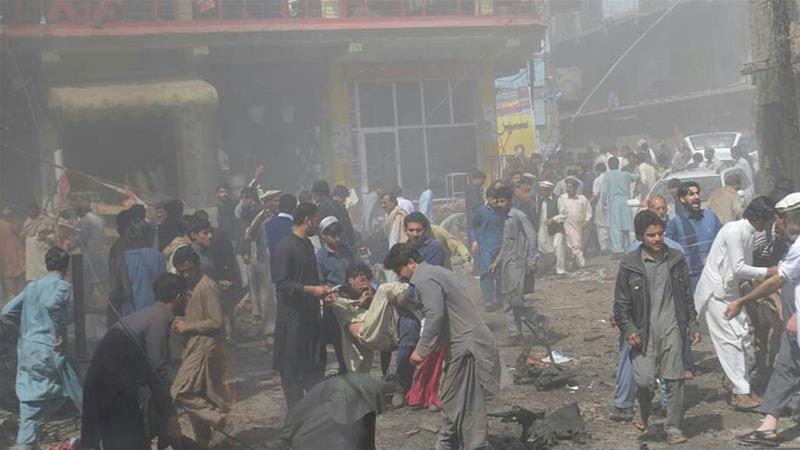 Δεκάδες νεκροί από βομβιστική επίθεση στο Πακιστάν (Photos - Video) - Media