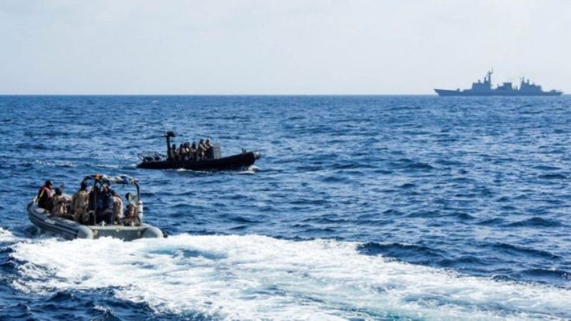 Πειρατική επίθεση σε ελληνόκτητο πλοίο, 19 ναυτικοί όμηροι - Media