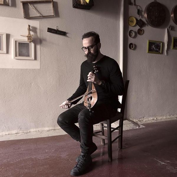 Πέτρος Σαριδάκης « Το Ν ά μ ι » AN Groundfloor - live stage Special Guest Παναγιώτης Σκουλάς - Media